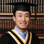 Estudiante Internacional graduando de una preparatoria en Canadá